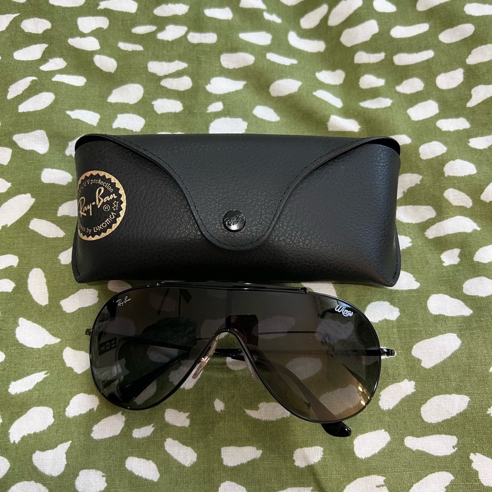 Ray-Ban Wings Sunglasses
